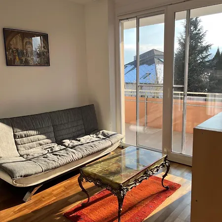 Apartment Sunny City-mountain-lake Getaway